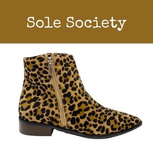 NWOT Sole Society Cadyna Leopard Print Pointed Toe Ankle Booties